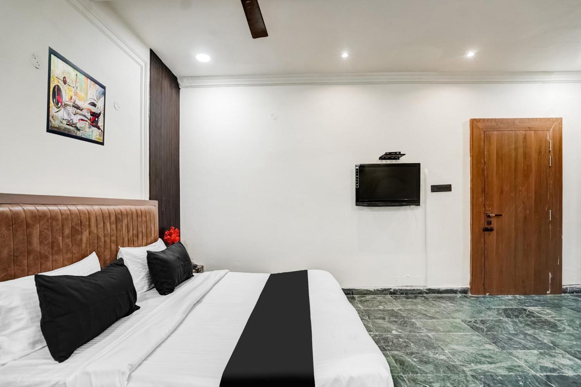Hotel Super Collection O Ratan Lal Nagar Kanpur Esterno foto