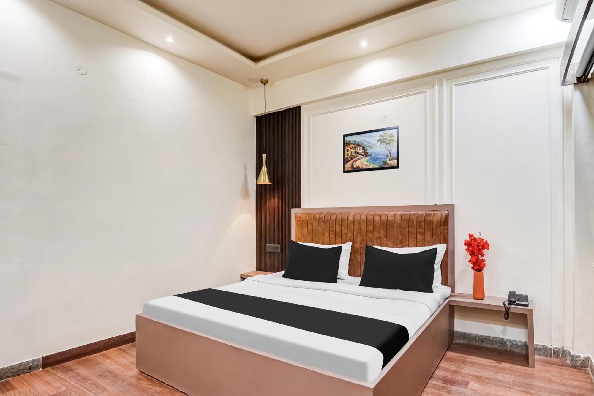 Hotel Super Collection O Ratan Lal Nagar Kanpur Esterno foto
